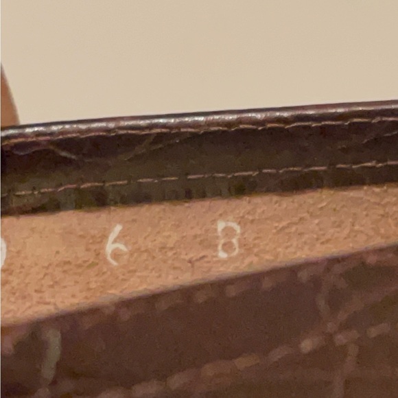 Salvatore Ferragamo lightweight brown shoes wedges heels,comfy gorgeous design. - Picture 10 of 11